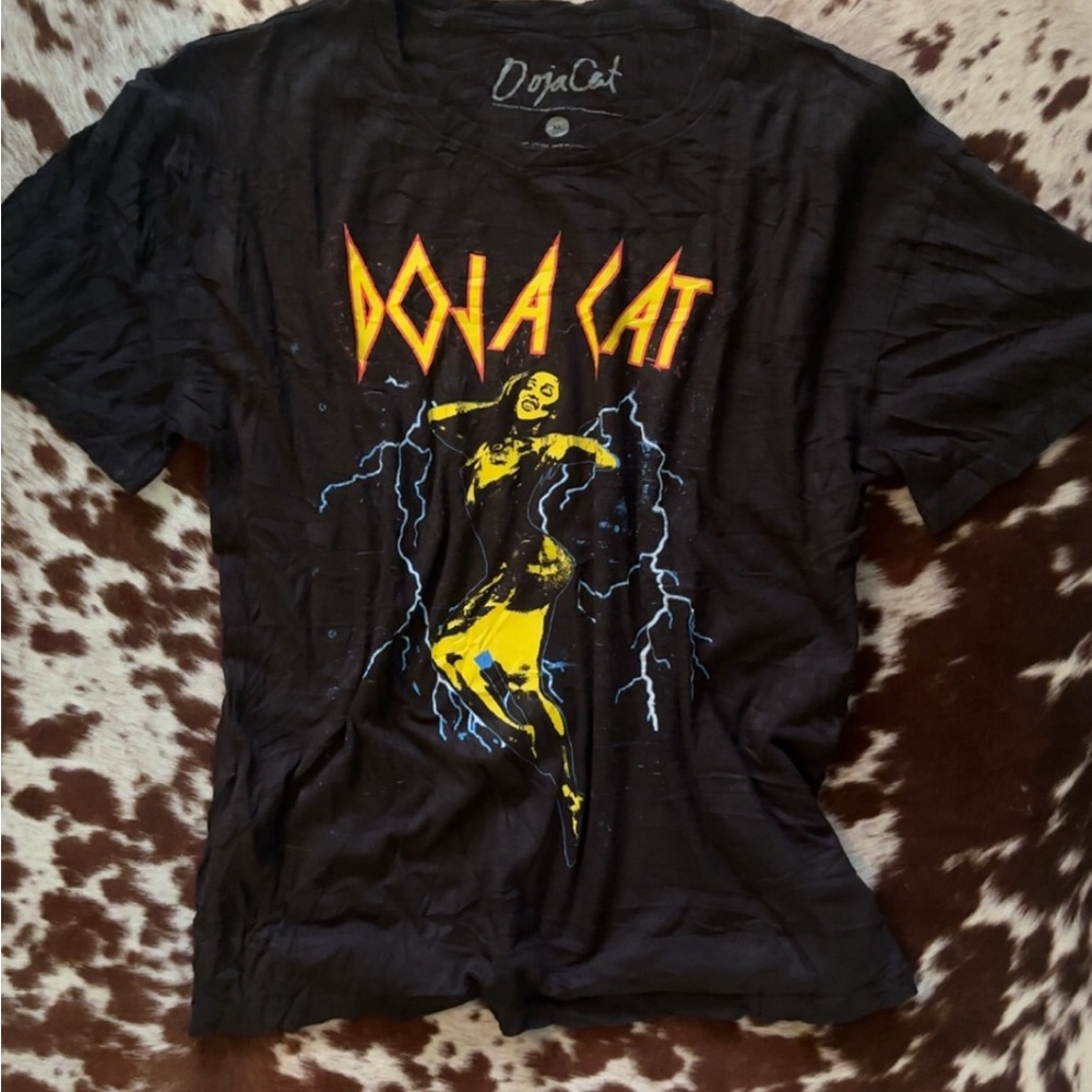Doja Cat concert merch Tshirt